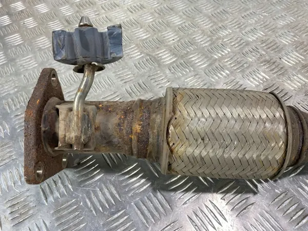 Honda CR-V Auspufftopf OEM FBZ22431 - Gebraucht image 9