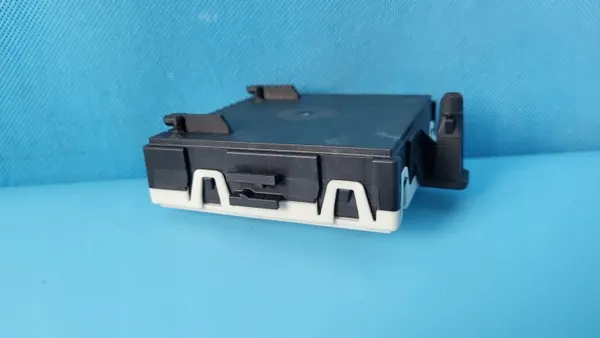 Mercedes W206 C200 Dörrmodul Höger Fram OEM A2069007818 image 6