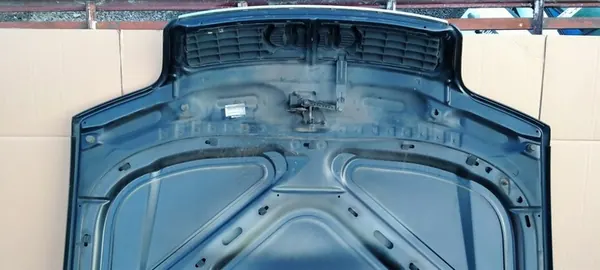 AUDI A6 C5 LIFT 01-04 Tampa do motor image 6