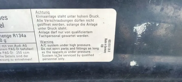 AUDI A6 C5 LIFT 01-04 Tampa do motor image 9