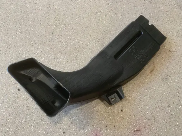 Audi e-tron Luftkanal OEM 4KE819830 Rechte Seite image 2