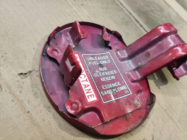 Trappe à carburant Mitsubishi Lancer VIII OEM KLAPKA WLEWU image 3