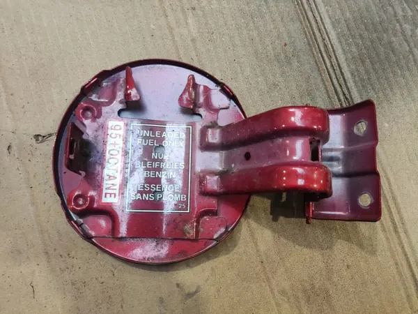 Trappe à carburant Mitsubishi Lancer VIII OEM KLAPKA WLEWU image 4