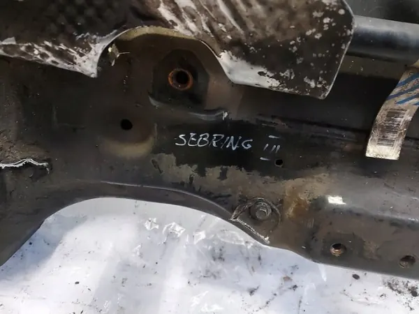 Dakraildwarsbalk OEM 05272644AB - Gebruikt Chrysler OE image 6