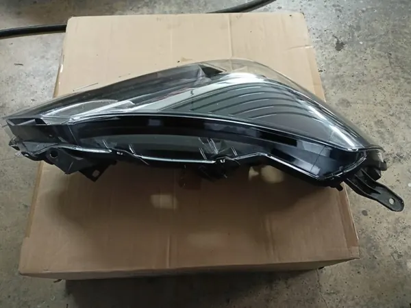 Faros derecho Toyota Yaris III DEPO image 3