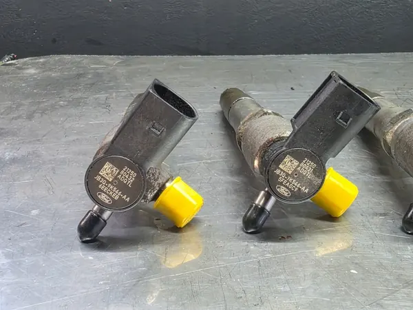 Inyector Ford Transit Custom OEM JB3Q9K546AA 2.0L Diésel image 4
