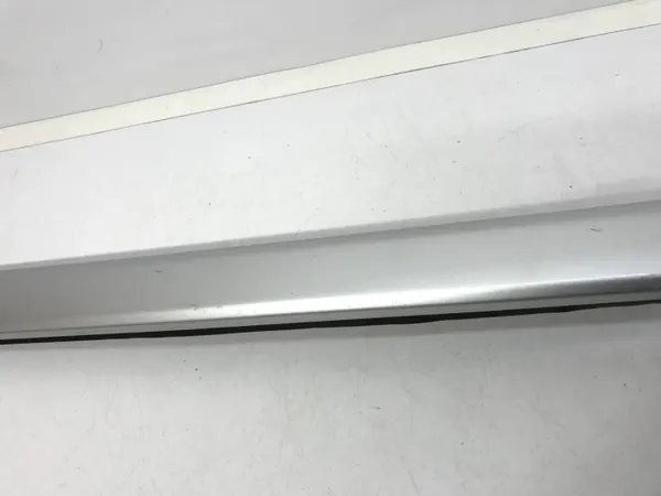OEM 9822759177 Rechte Windschutzscheibenleiste Citroen image 3