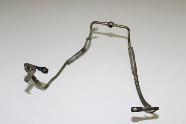 BMW F10 F01 F02 750i 550i N63 Tubo de óleo turbo image 4