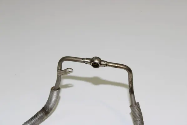 BMW F10 F01 F02 750i 550i N63 Tubo de óleo turbo image 5