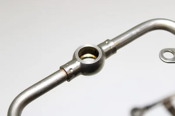 BMW F10 F01 F02 750i 550i N63 Tubo de óleo turbo image 8