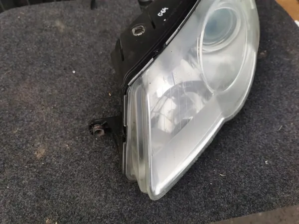 VW Passat B6 Vasemman Puolen Ajovalo EU 3C0941005AB image 4