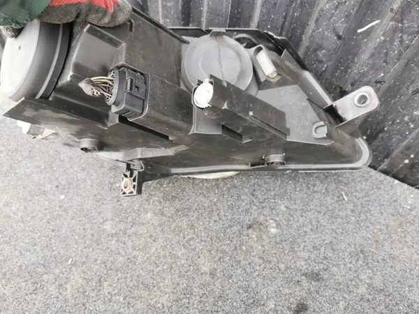 VW Passat B6 Vasemman Puolen Ajovalo EU 3C0941005AB image 7