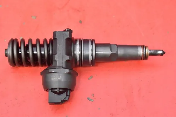 Bomba de inyección OEM 038130073AJ para VW Passat B5 1.9 TDI image 4