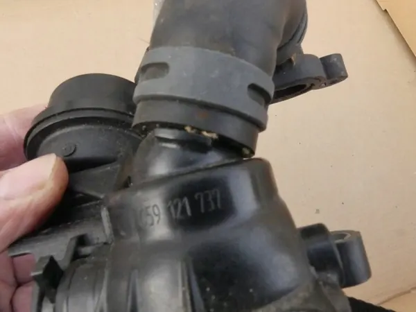 AUDI A6 C7 Vesiventtiililetku 059121625C 059121506C image 6