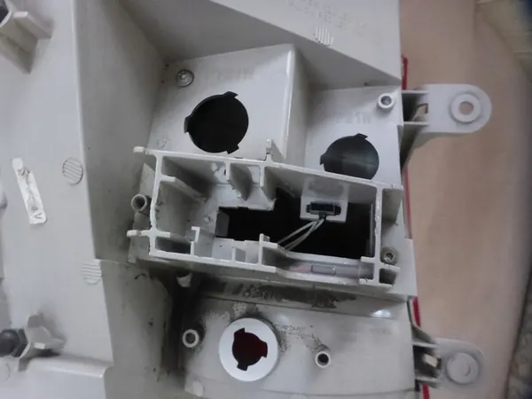 Luz trasera LED derecha SKODA OCTAVIA III Kombi 5E9945096A image 10