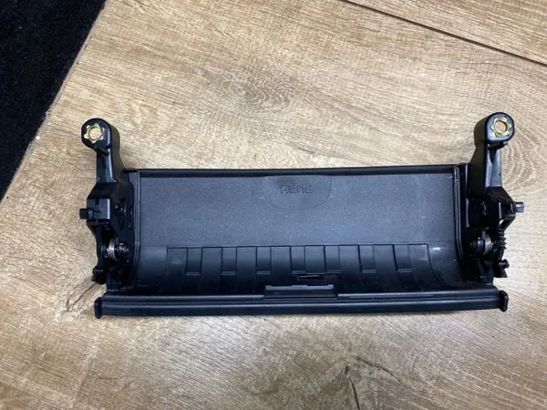 Cendrier Compartiment Porsche Macan OEM 95B858100 image 4