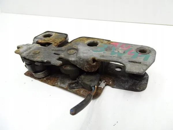 VW Tiguan 5N motorkapslot OEM 5N0823509A image 3