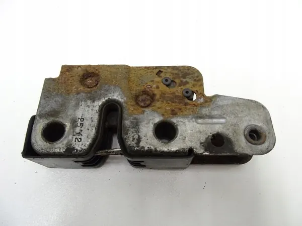 VW Tiguan 5N motorkapslot OEM 5N0823509A image 5