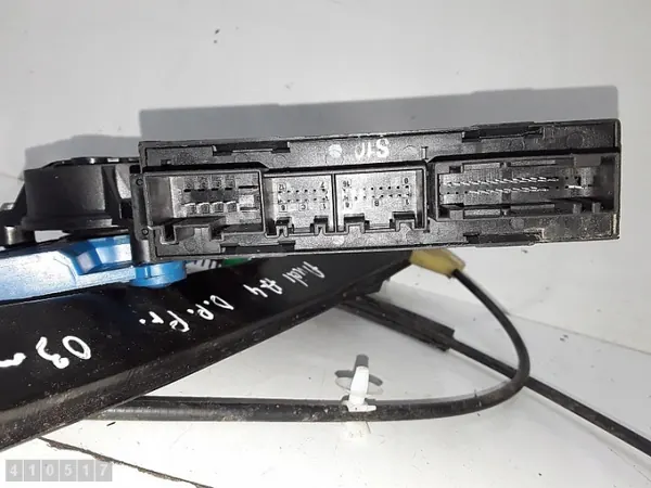 Audi A4 raamregelaar OEM 8E1959802B - Gebruikt image 7