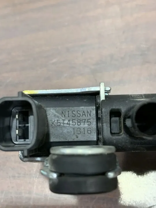 Mitsubishi Outlander Kraftstoffdampfventil OEM K5T45875 image 6