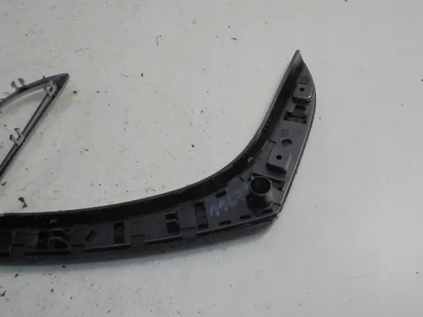 Opel Astra J inredningshandtag OEM 340685796 image 3