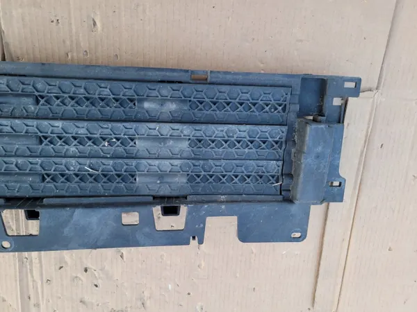 Land Rover Velar L560 Luftlenkradblende LX73-8A118 image 3
