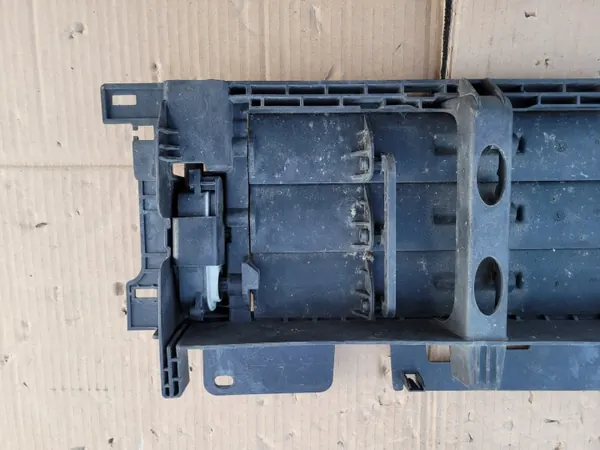 Land Rover Velar L560 Luftlenkradblende LX73-8A118 image 4