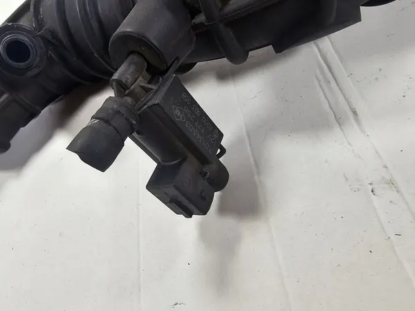 Renault Captur 1.2 TCE Mangueira de Ar Válvula de Vácuo 165762992R image 2