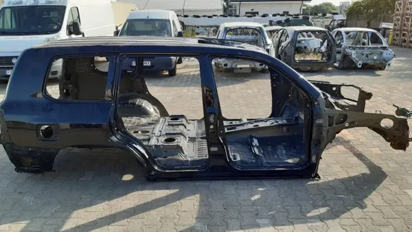 Garde-boue arrière droit OEM 555ACM100 pour Toyota LC200 image 2