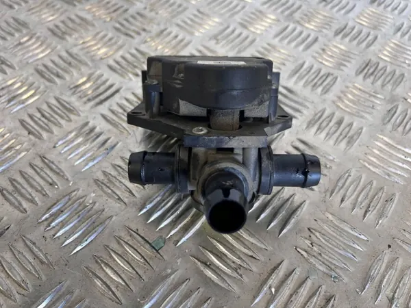 Chauffage liquide de refroidissement Tesla Model X OEM 106422500C image 4
