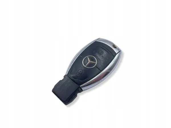 Clé Mercedes OEM UHP2249 - 2 Boutons Argent Occasion image 3