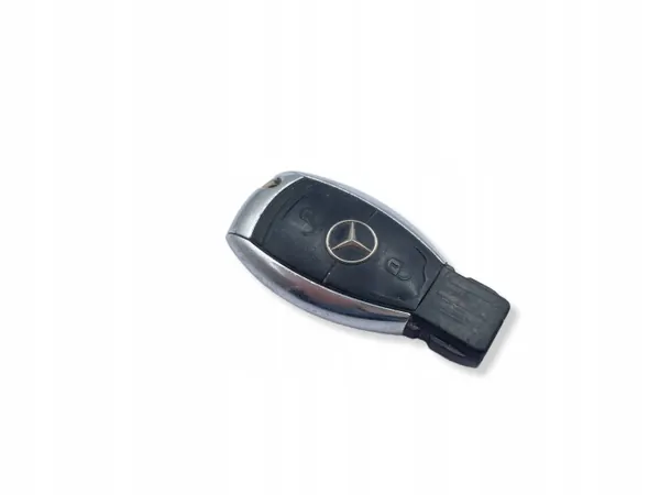 Clé Mercedes OEM UHP2249 - 2 Boutons Argent Occasion image 4