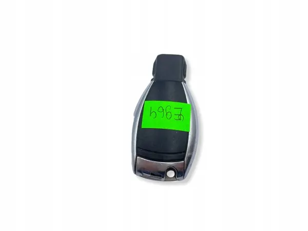 Clé Mercedes OEM UHP2249 - 2 Boutons Argent Occasion image 6