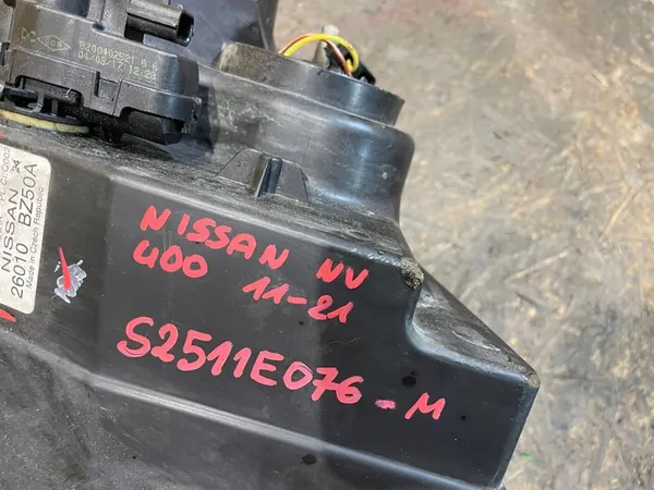 Nissan Interstar II NV400 Oikea Etuvalo image 10