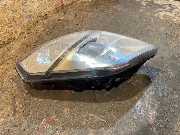 Nissan Interstar II NV400 Oikea Etuvalo image 2