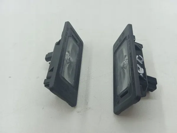 OEM 2219310S Luz da placa traseira para Seat Arona image 3