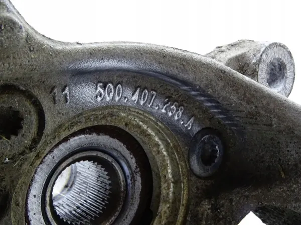 Snodo ammortizzatore anteriore destro Skoda Superb III image 10