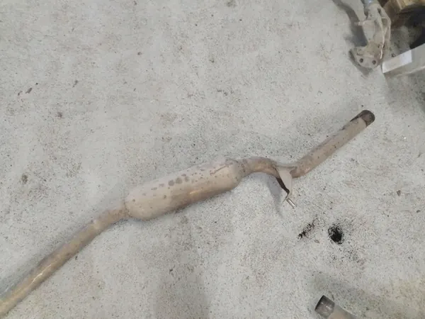 Bakre Avgassystem Audi A4 S4 B8 8K 8K0253409AA image 3