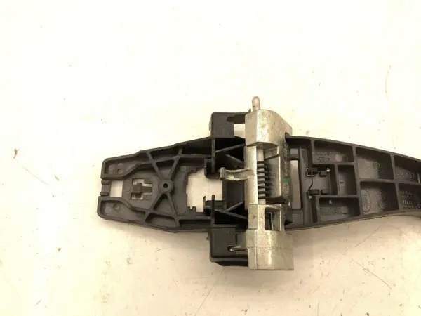 Manilla interior trasera derecha Land Rover Discovery 3 DLL319RRRH image 9