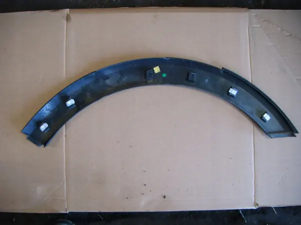 Bavette arrière gauche Opel Crossland OEM 13482071 image 3