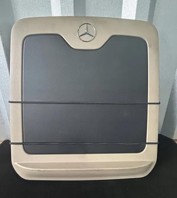 Mercedes Actros MP4 hyllypöytä OEM A9608160114 image 2