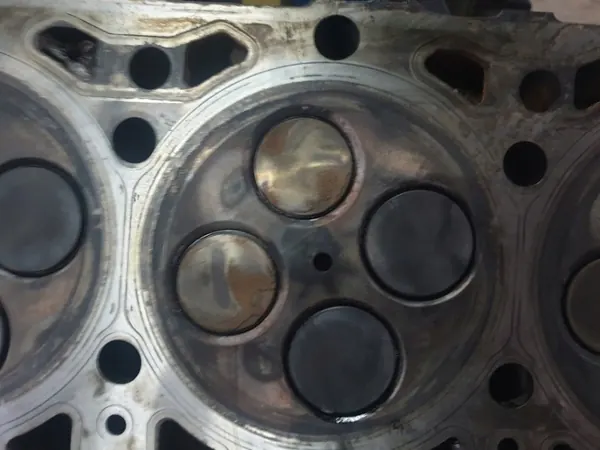 Cabeça Motor DAF com 2 Sensores Peça OEM image 4