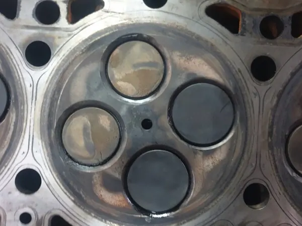 Cabeça Motor DAF com 2 Sensores Peça OEM image 5
