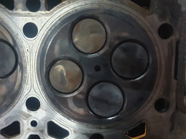 Cabeça Motor DAF com 2 Sensores Peça OEM image 7