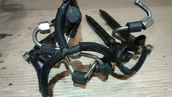 Inspuitpomp OEM 04L130277D voor 1.6 TDI image 7