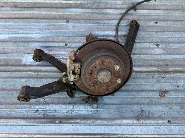 Bakre vänstra knuckle Mitsubishi Pajero IV MR992531 image 2