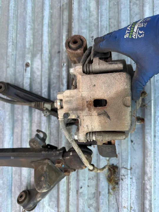 Bakre vänstra knuckle Mitsubishi Pajero IV MR992531 image 4