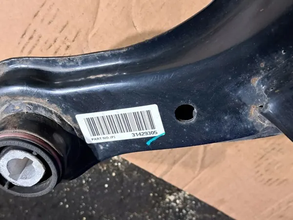 Volvo Bakre Bromsok OEM 31429305 - Begagnad image 7