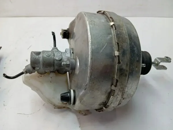 Mercedes W205 Coupé remservopomp OEM A2134300430 image 3