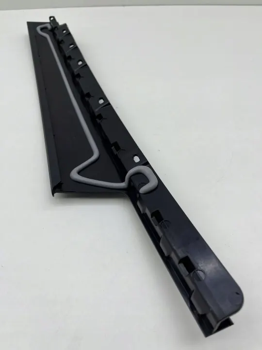 BMW X1 U11 Dörrlist Vänster Fram OEM 9451599 image 5